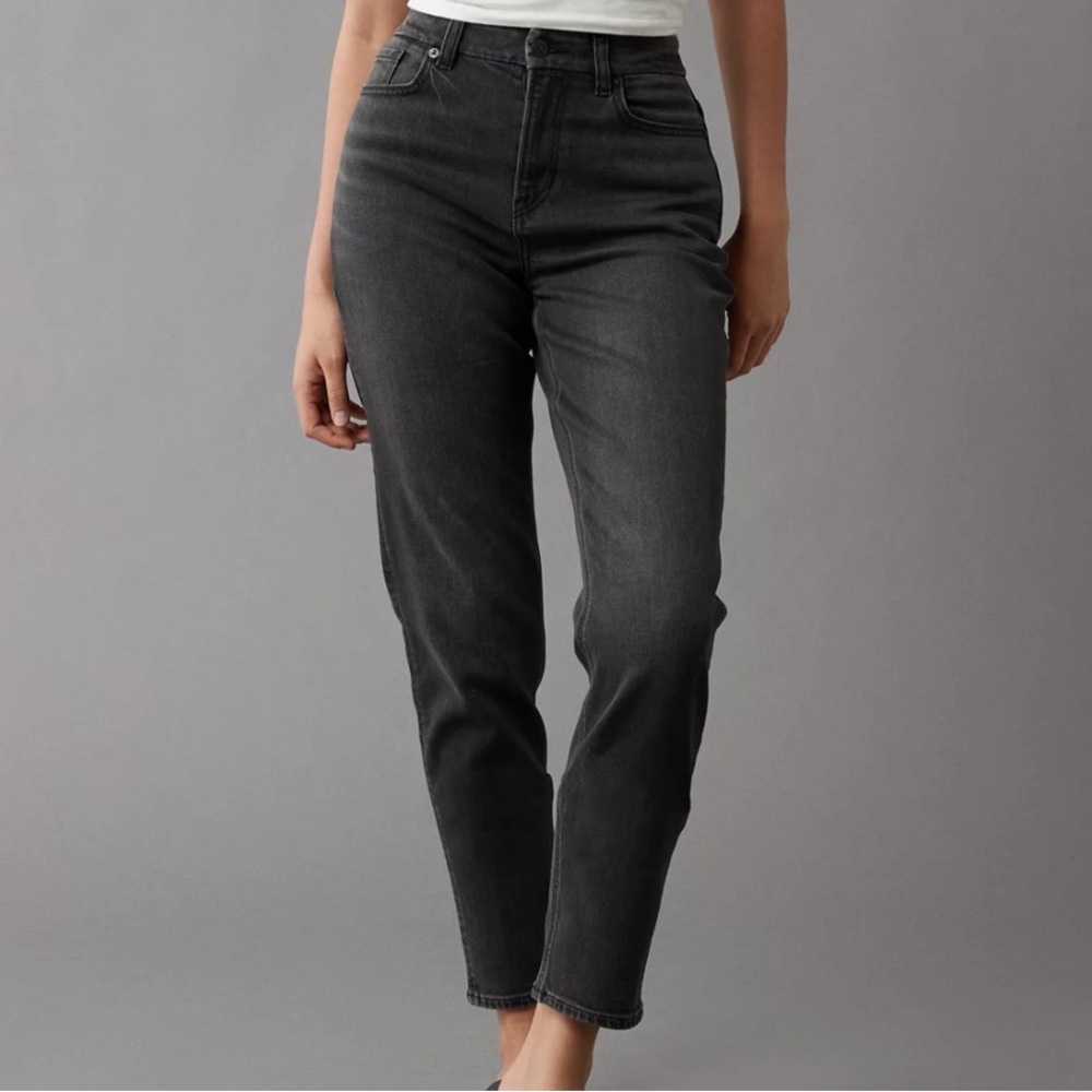 AE Stretch Curvy Mom Jean Black 16 Short